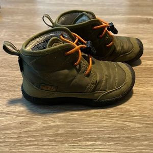 Keen Little Kids Howser II Waterproof Chukka Boots Size 11 Green